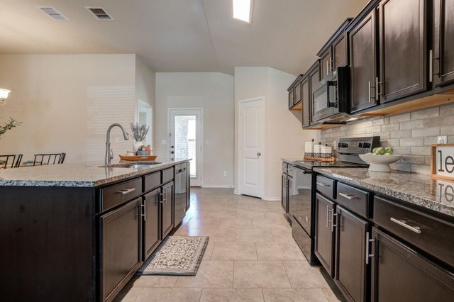 13615 Avenue W, Lubbock, TX 79423