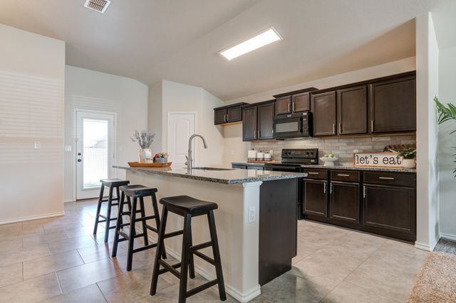 13615 Avenue W, Lubbock, TX 79423