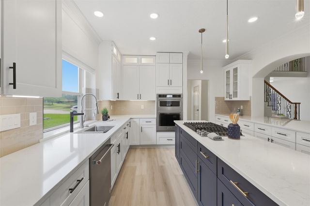 3406 Castle Pond Court, Pearland, TX 77584