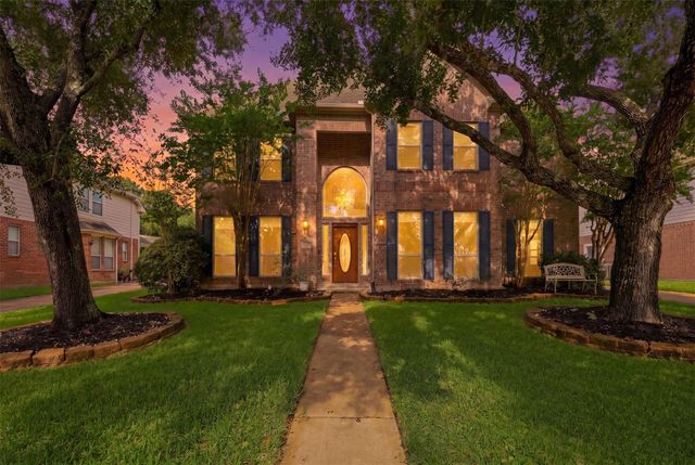 3406 Castle Pond Court, Pearland, TX 77584