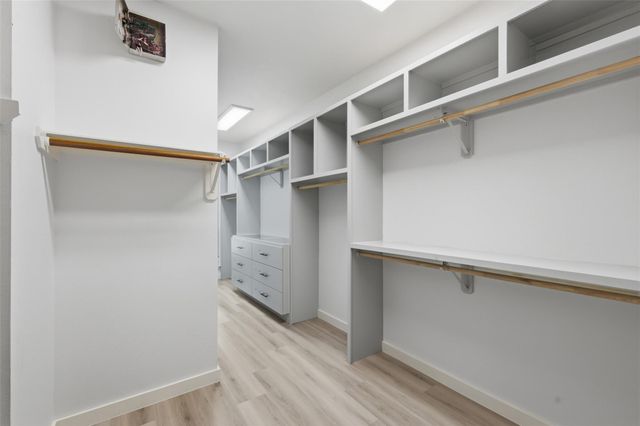 3406 Castle Pond Court, Pearland, TX 77584