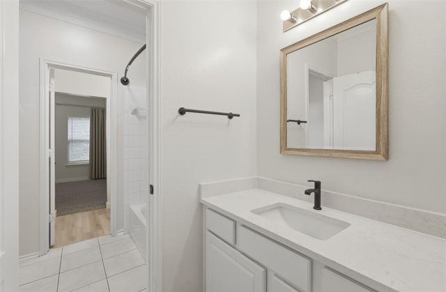 3406 Castle Pond Court, Pearland, TX 77584