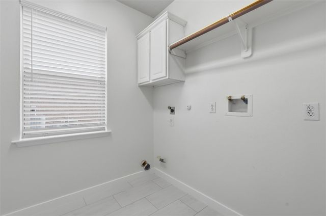 3406 Castle Pond Court, Pearland, TX 77584