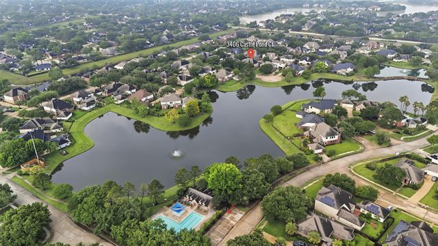 3406 Castle Pond Court, Pearland, TX 77584