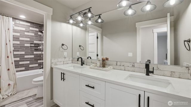 26518 127th Avenue SE, Kent, WA 98030