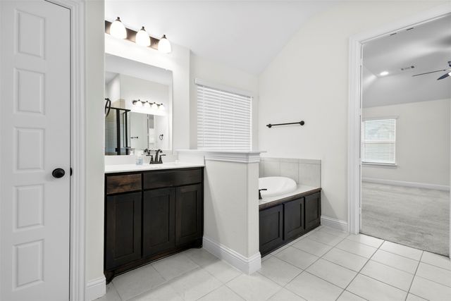 186 Western Way, Waxahachie, TX 75165