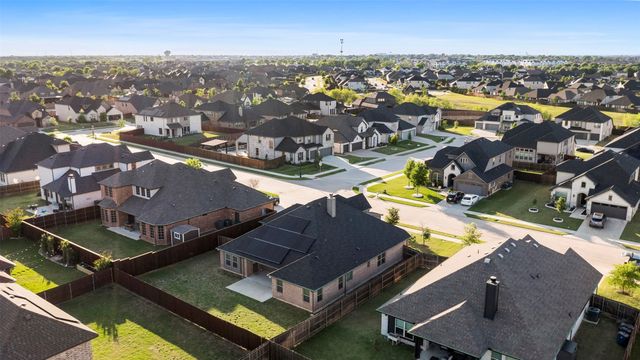 186 Western Way, Waxahachie, TX 75165