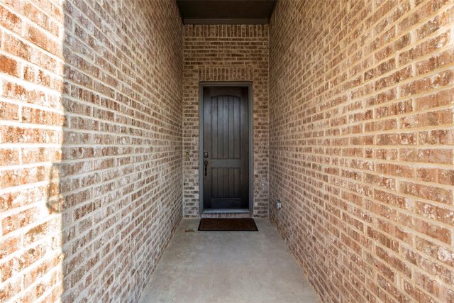 186 Western Way, Waxahachie, TX 75165