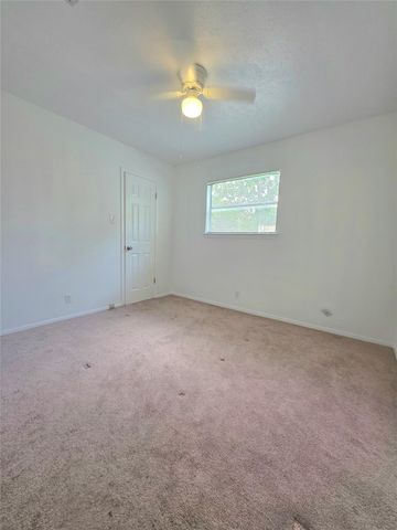 15208 Spring Hill LN, Pflugerville, TX 78660