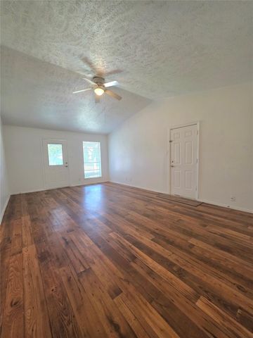 15208 Spring Hill LN, Pflugerville, TX 78660