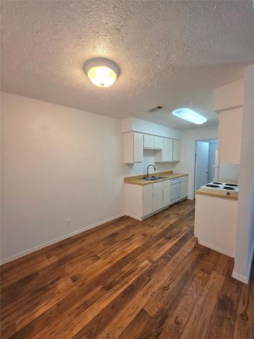 15208 Spring Hill LN, Pflugerville, TX 78660