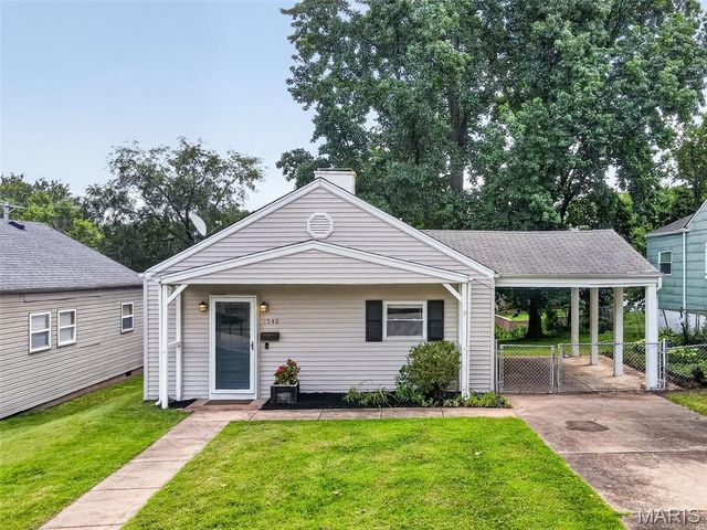 1540 Kraft Street, St Louis, MO 63139