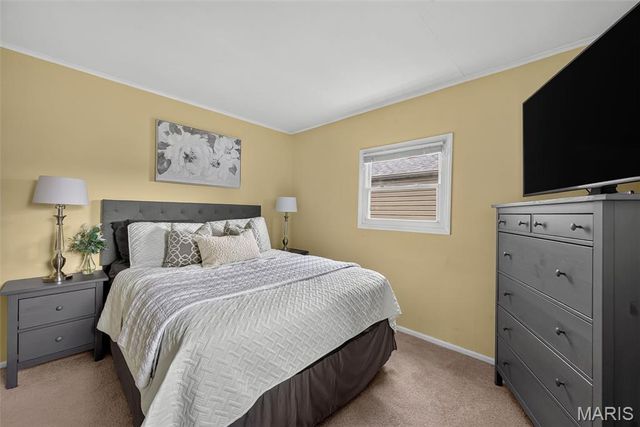 1540 Kraft Street, St Louis, MO 63139