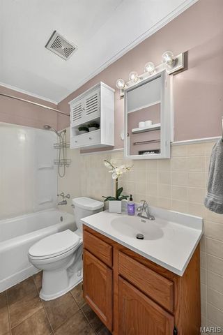 1540 Kraft Street, St Louis, MO 63139