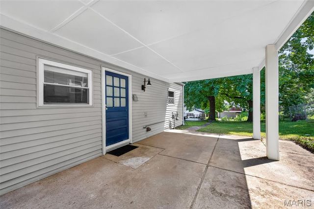 1540 Kraft Street, St Louis, MO 63139