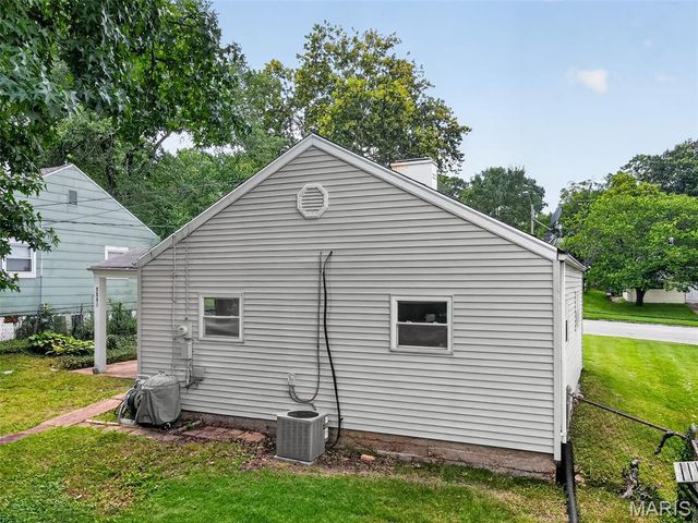 1540 Kraft Street, St Louis, MO 63139