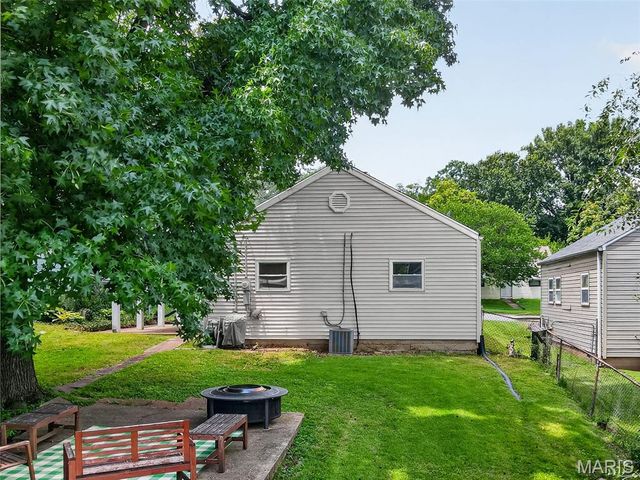 1540 Kraft Street, St Louis, MO 63139
