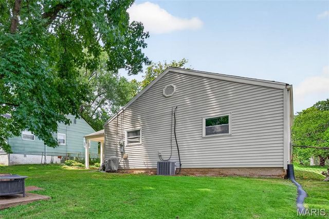 1540 Kraft Street, St Louis, MO 63139
