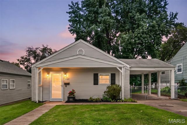 1540 Kraft Street, St Louis, MO 63139