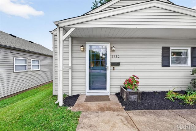 1540 Kraft Street, St Louis, MO 63139