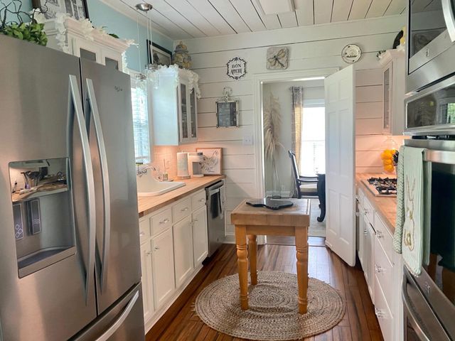 693 N 23rd, Beaumont, TX 77706