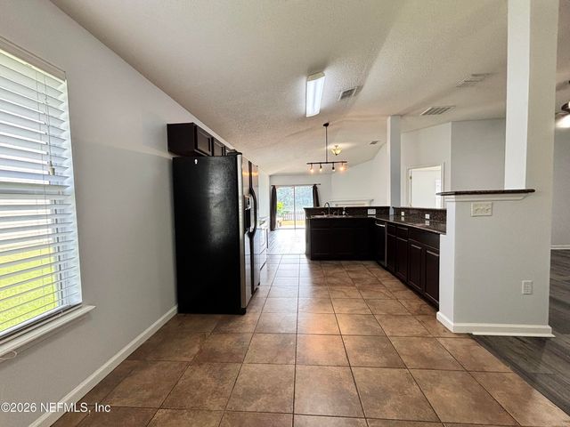 9302 PROSPERITY LAKE Drive, Jacksonville, FL 32244