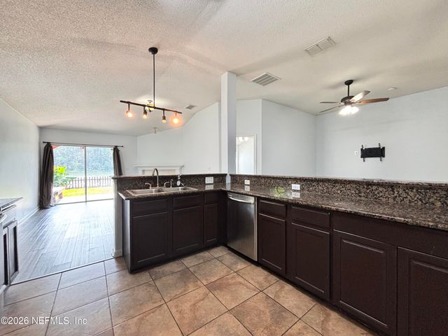 9302 PROSPERITY LAKE Drive, Jacksonville, FL 32244
