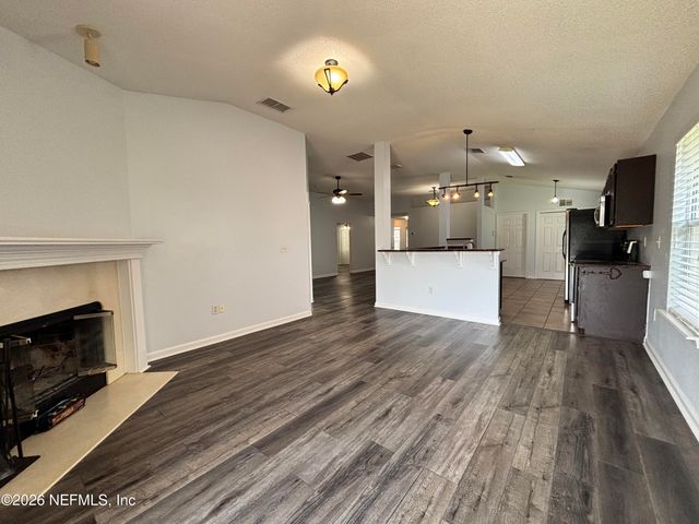 9302 PROSPERITY LAKE Drive, Jacksonville, FL 32244