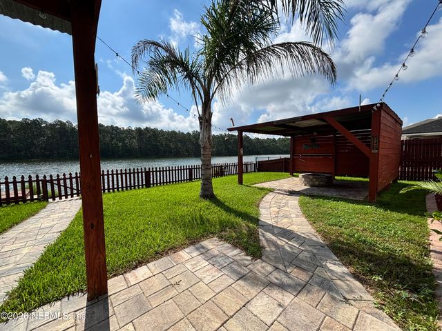 9302 PROSPERITY LAKE Drive, Jacksonville, FL 32244