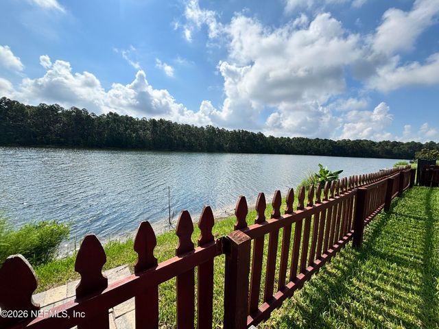 9302 PROSPERITY LAKE Drive, Jacksonville, FL 32244