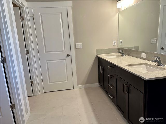 28041 14th Court S, Federal Way, WA 98003