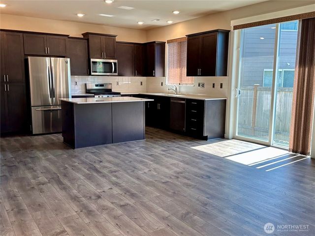 28041 14th Court S, Federal Way, WA 98003