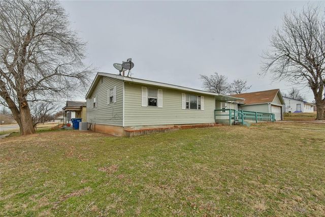 418 W Penn Street, El Reno, OK 73036