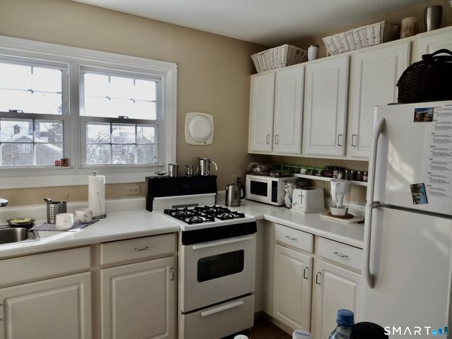 245 Unquowa Road APT 82, Fairfield, CT 06824