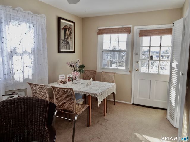 245 Unquowa Road APT 82, Fairfield, CT 06824