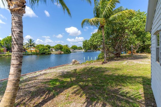 12846 SW 49th Terrace, Miami, FL 33175