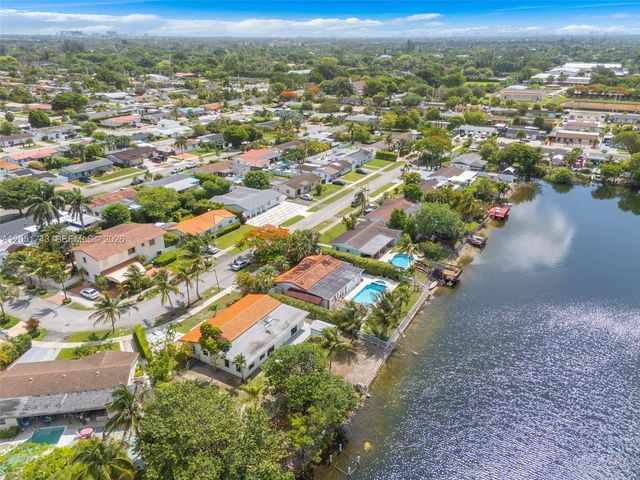 12846 SW 49th Terrace, Miami, FL 33175