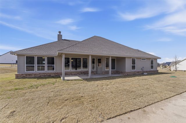 144 Oak Grove Way, Springtown, TX 76082