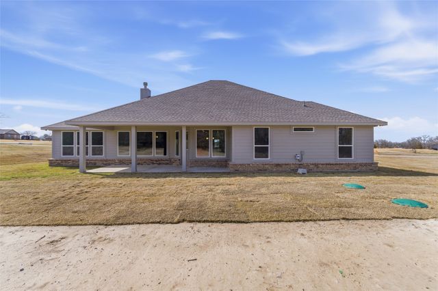 144 Oak Grove Way, Springtown, TX 76082