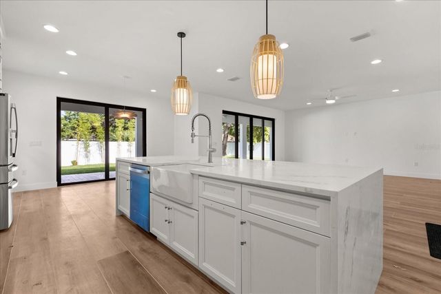 501 LAKEVIEW AVENUE, Winter Park, FL 32789
