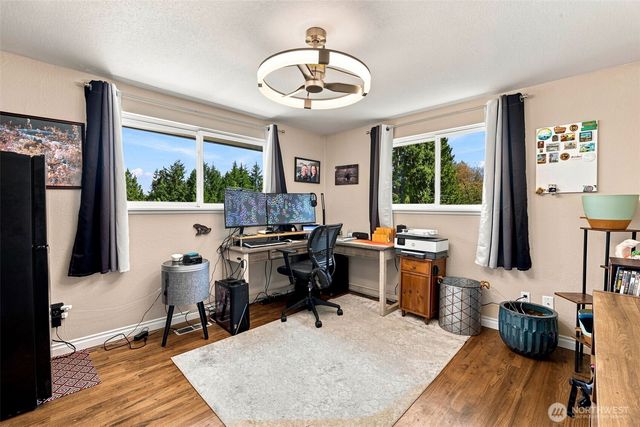 810 19th Avenue SE, Puyallup, WA 98372