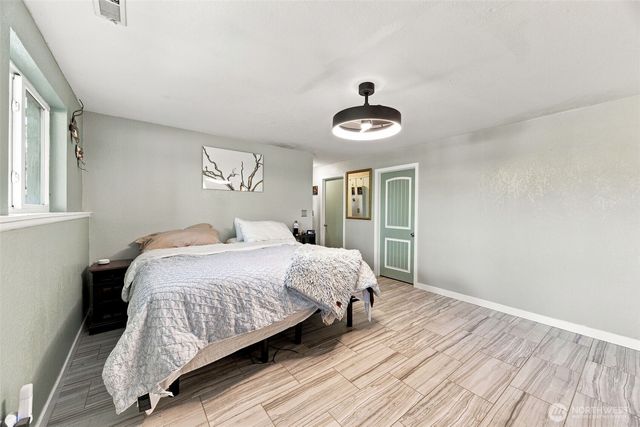 810 19th Avenue SE, Puyallup, WA 98372