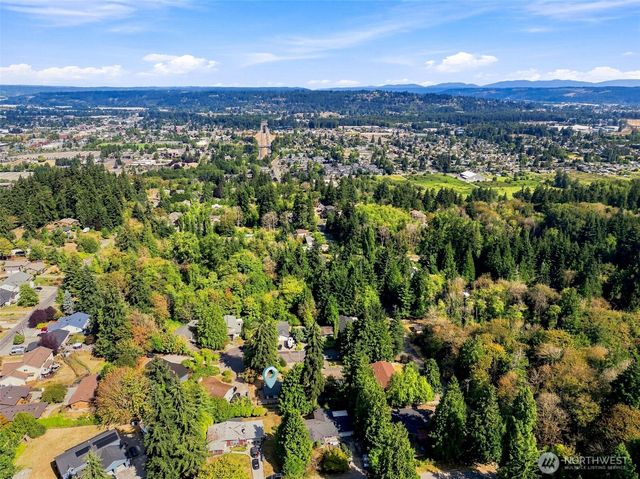 810 19th Avenue SE, Puyallup, WA 98372