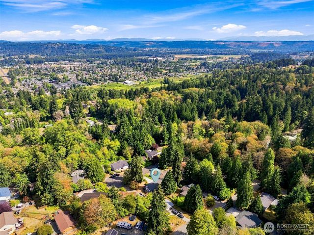 810 19th Avenue SE, Puyallup, WA 98372