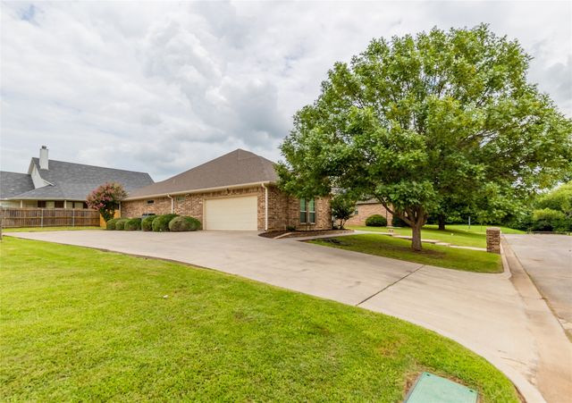 1102 Sparrow Street, Decatur, TX 76234