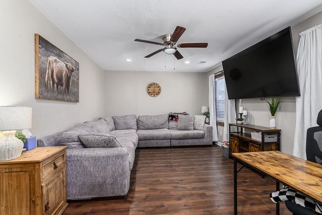 117 Brice Street, Tonganoxie, KS 66086