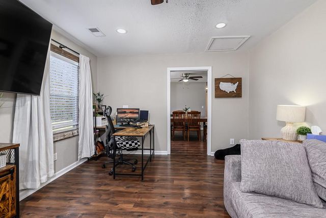 117 Brice Street, Tonganoxie, KS 66086