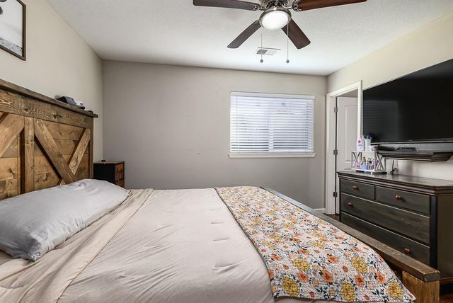 117 Brice Street, Tonganoxie, KS 66086