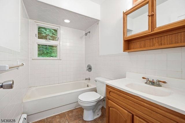 48 E Shore Dr, Vernon Twp., NJ 07462