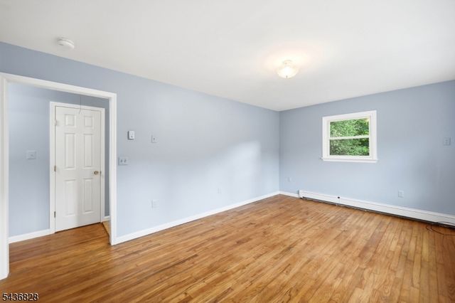 48 E Shore Dr, Vernon Twp., NJ 07462